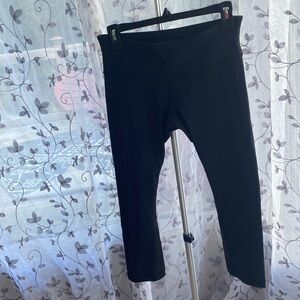 LULULEMON 3/4 BLACK LEGGINGS SIZE 8